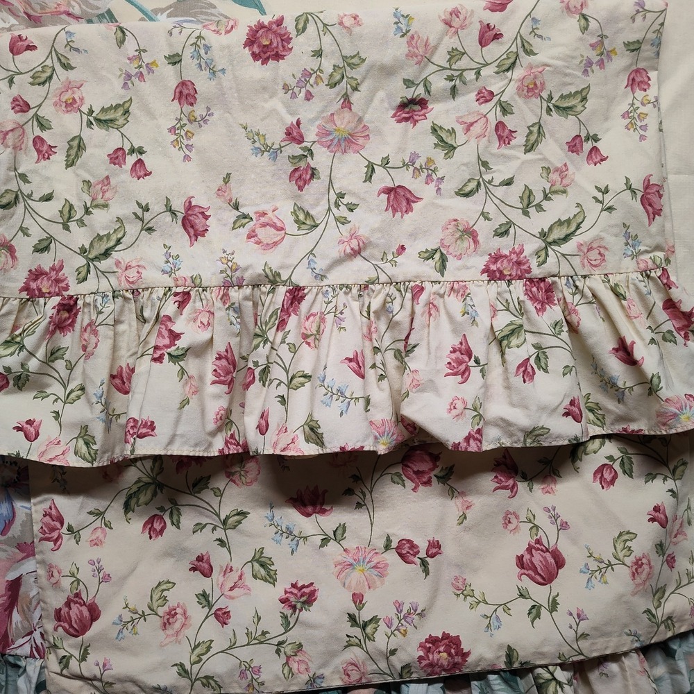 4 Vintage pillow cases pink roses ruffle garden shabby chic floral cottage fairy - Picture 2 of 5